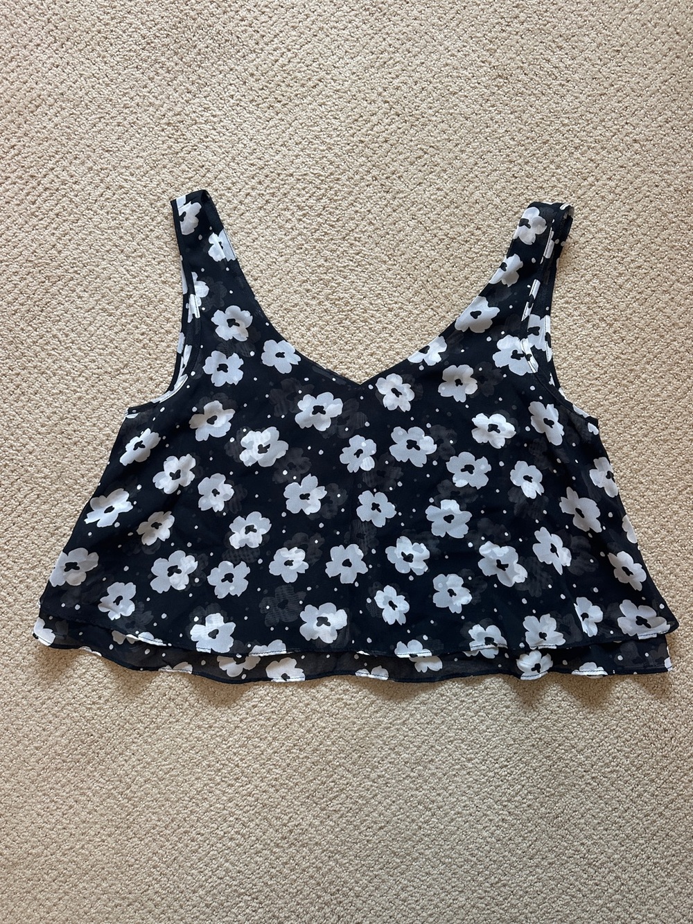 Aqua Black and White Floral V-Neck Cropped Tank Top Size M
